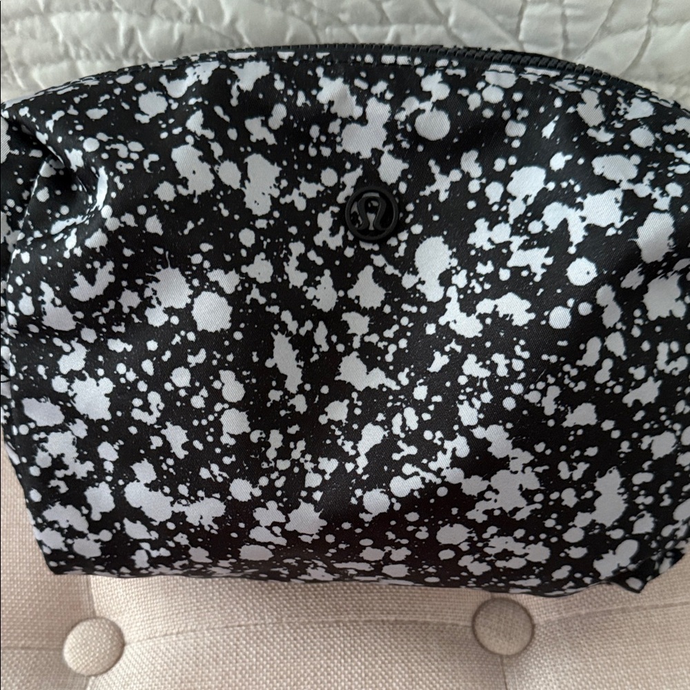 Lululemon Athletica Black and White Toiletry Bag